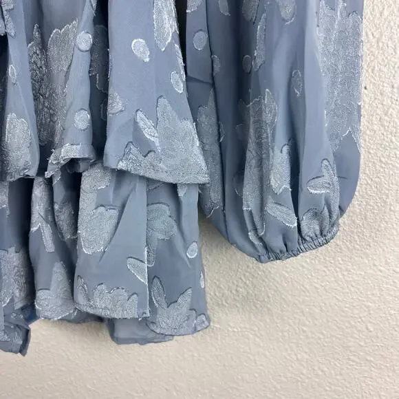 Mi Ami by Francesca’s Brandie Floral Jacquard Romper Light Blue S - Picture 7 of 11